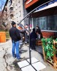 Уральский бизнесмен, раздававший «просрочку» в магазине, начал готовить бесплатную еду