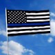 Что означает черный американский флаг с синей полосой?