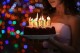 Почему именинник задувает свечи на торте?