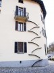 Лестницы в Швейцарии по фасаду домов.Для кого они?